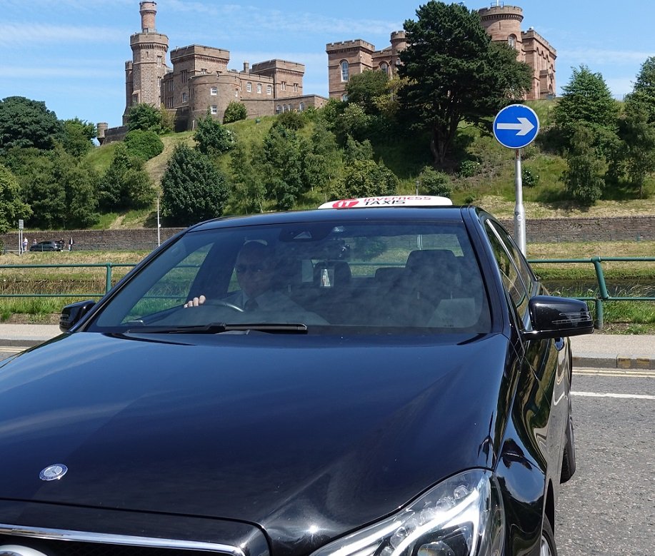Inverness Taxi outside Inverness Castle